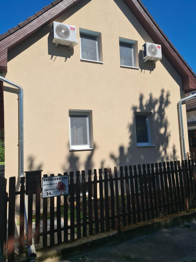 Villa Vaddinszo Lak Kiskunmajsa Exterior foto